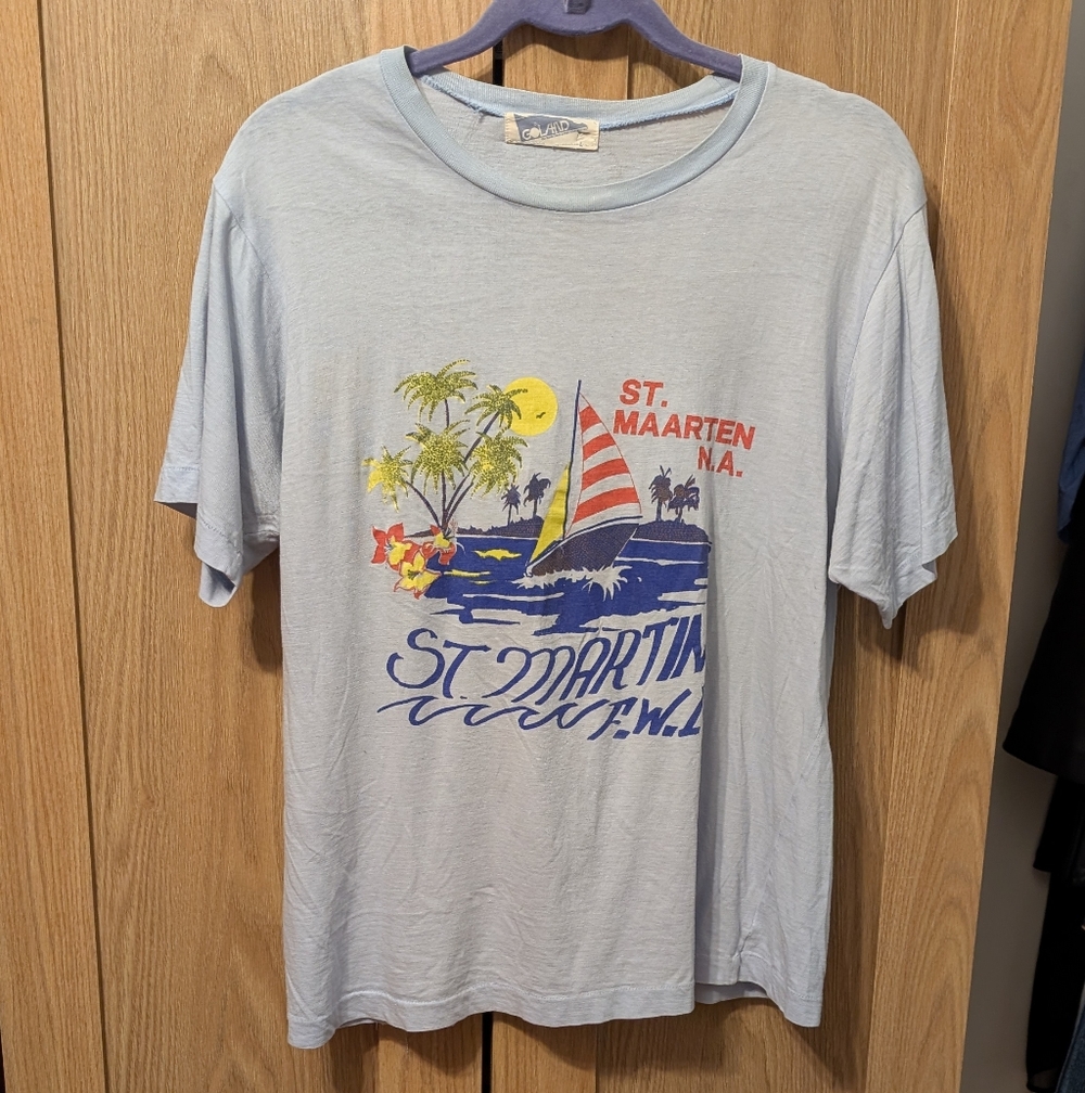 Vintage Gildan Light Blue T-Shirt